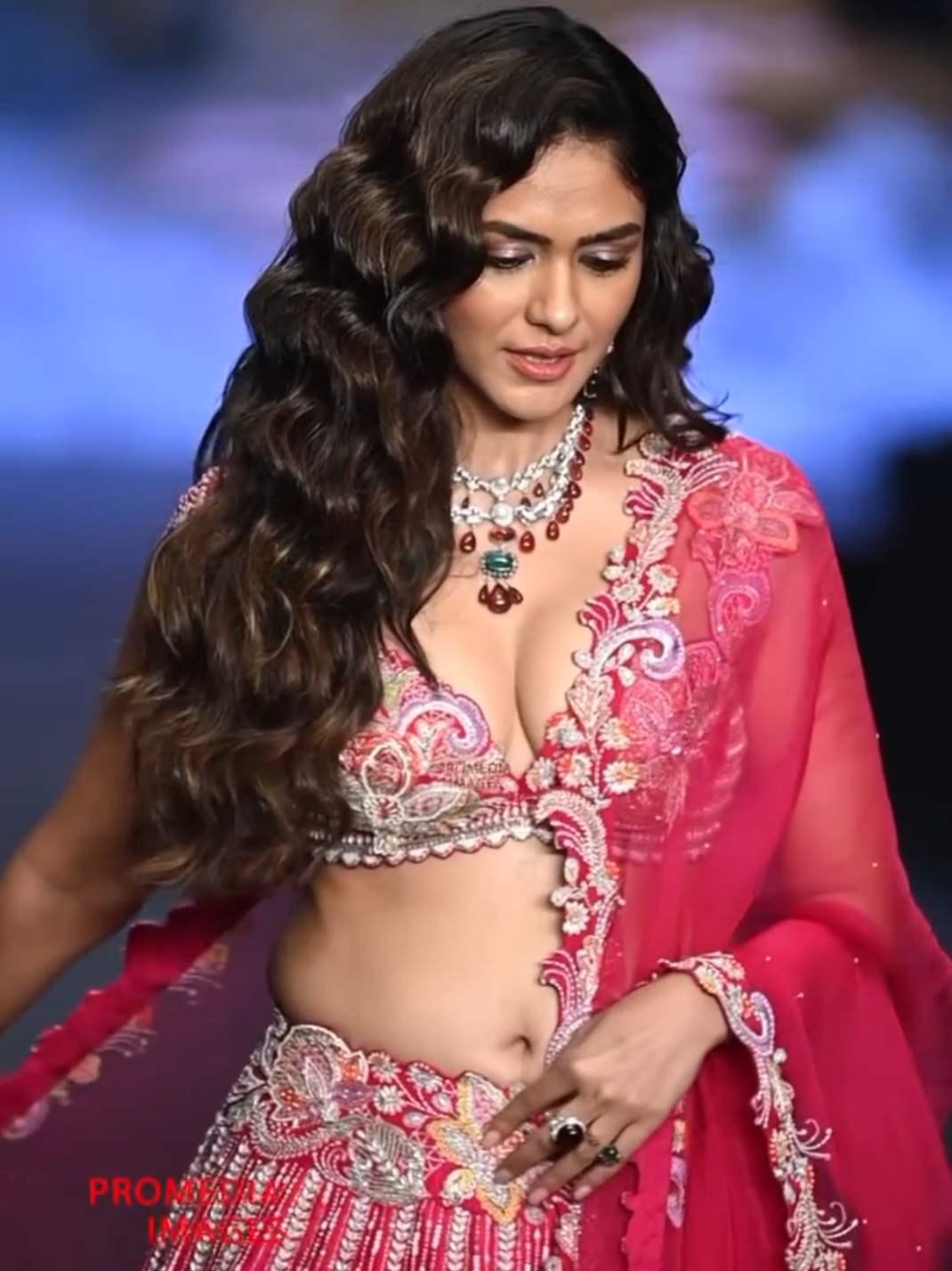 @Mrunal Cuteness ๐๐