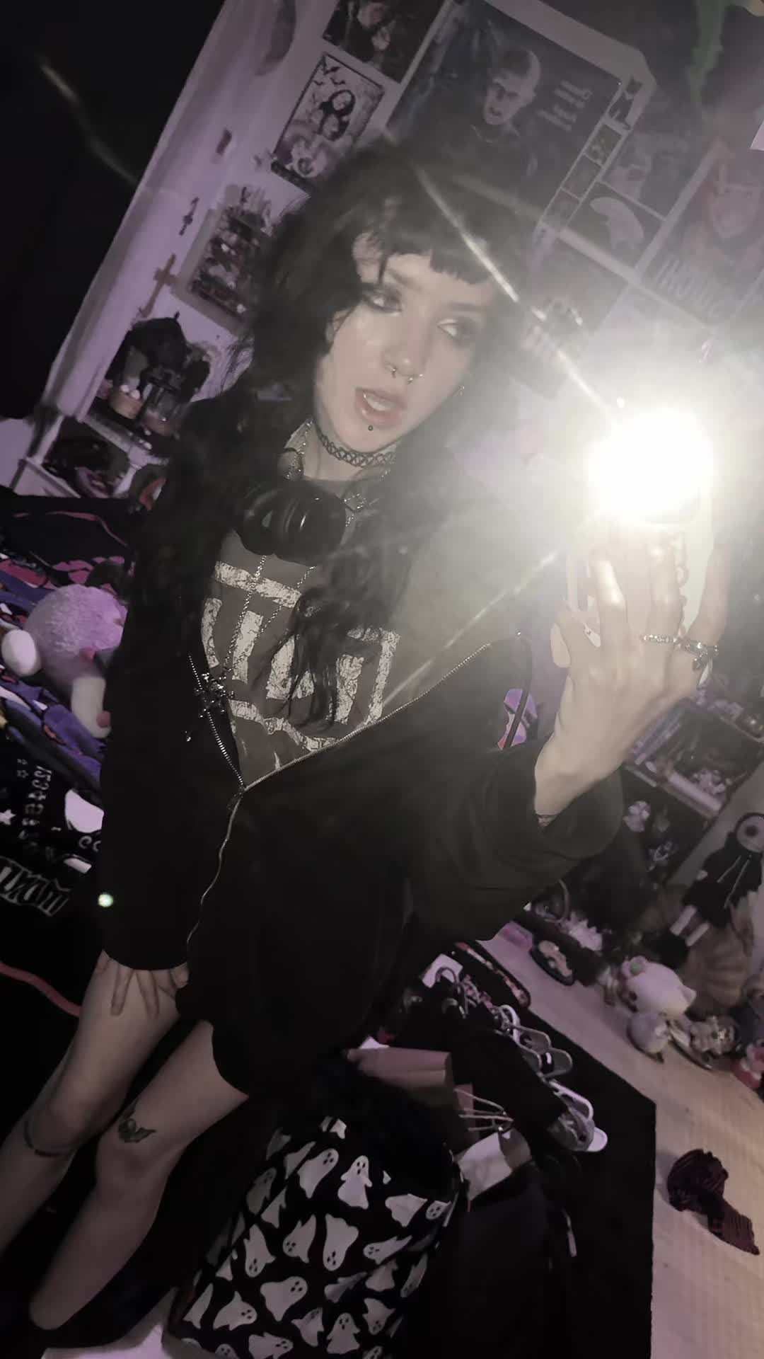 @🧸Kitty!! 🧟&zwj;♀️