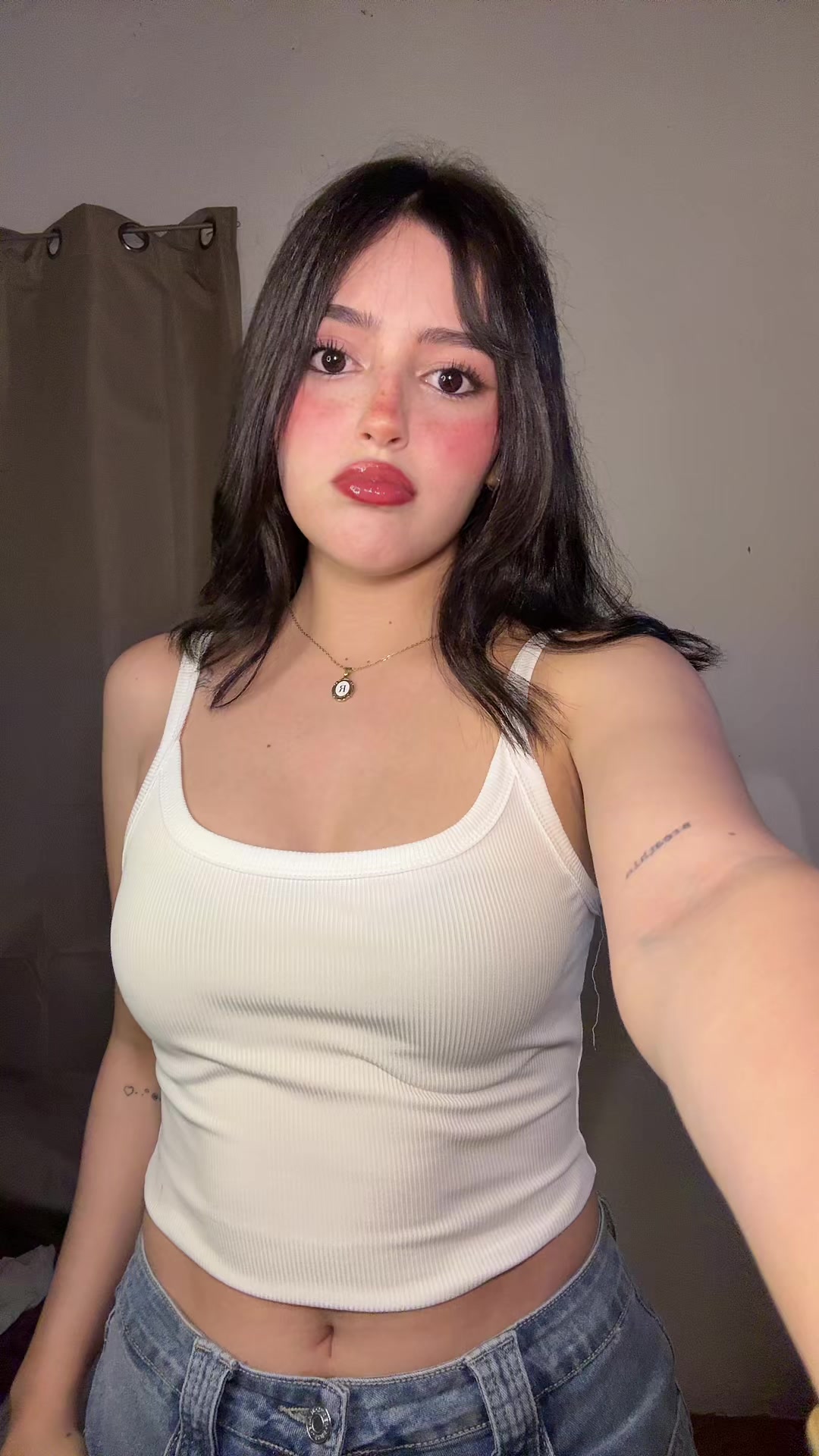 @nai 𖦹