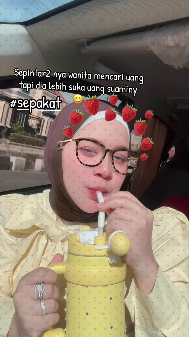 @🕊️ goyang lidah 🫦 🕊️