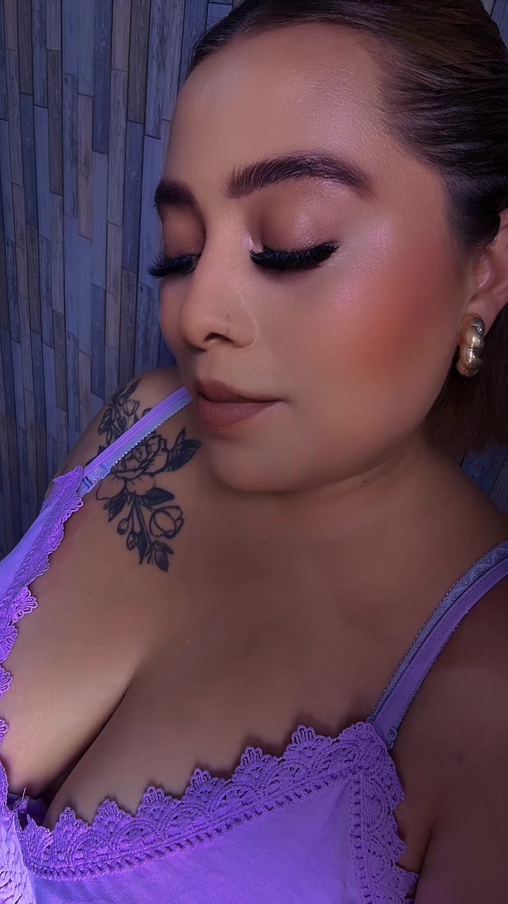 @Lin Vazquez