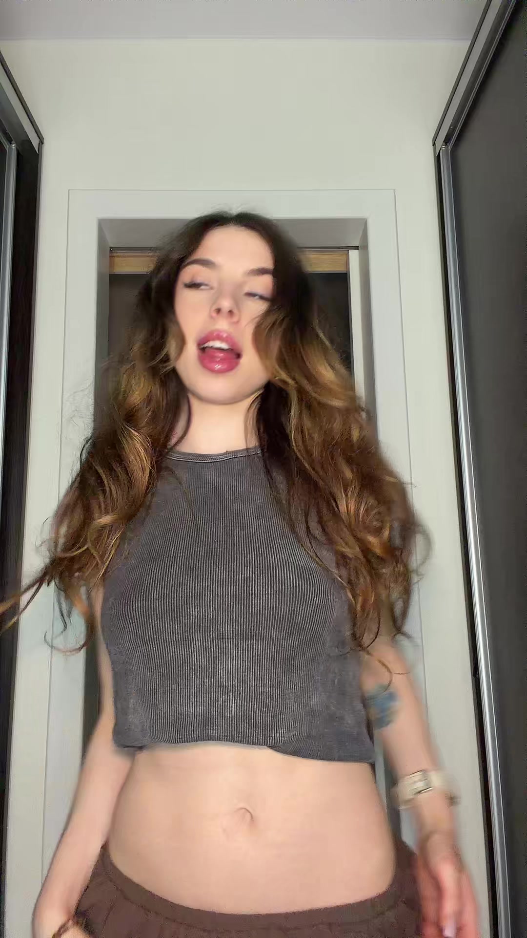 @helenlavie_