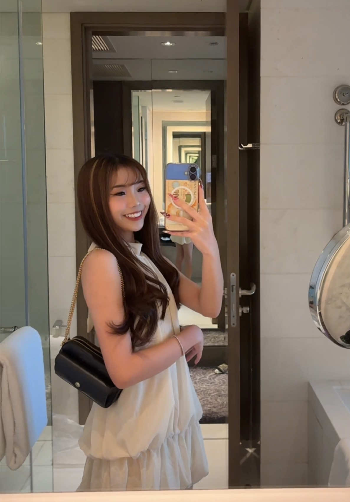 @🐰