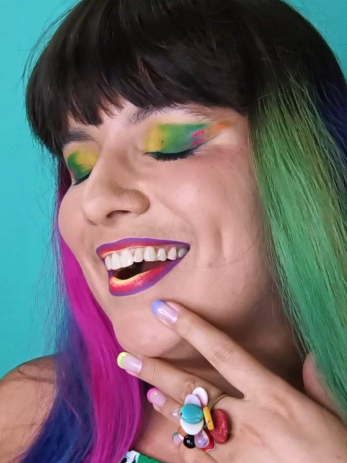 @TheMirrorBeauty lip art 💋🌈💄