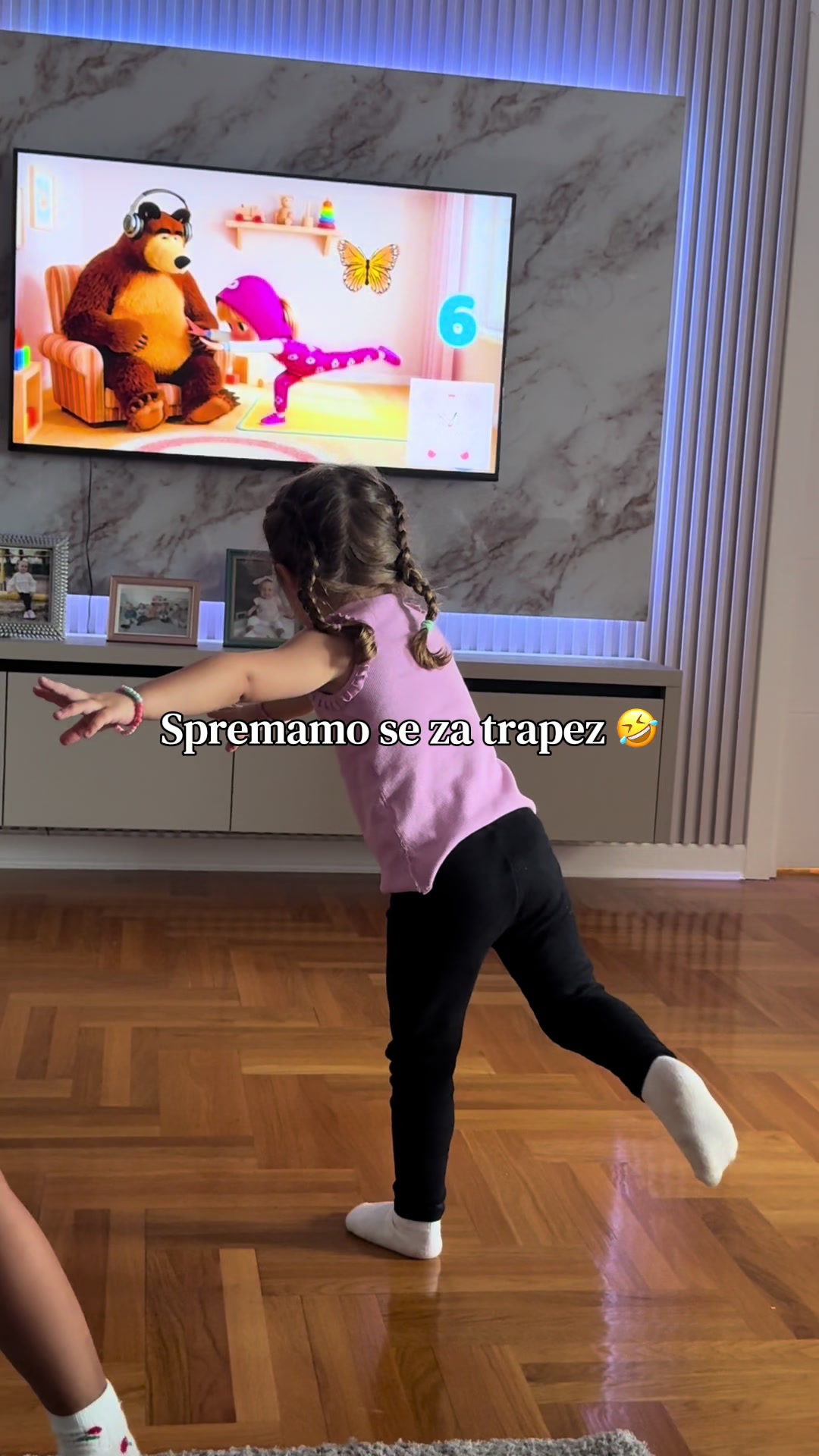 @nikinamama