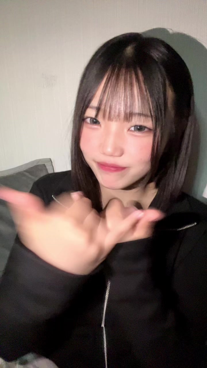 @Riona