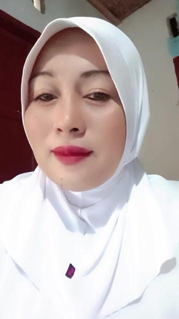 @🩷:Erni gemoy:🩷