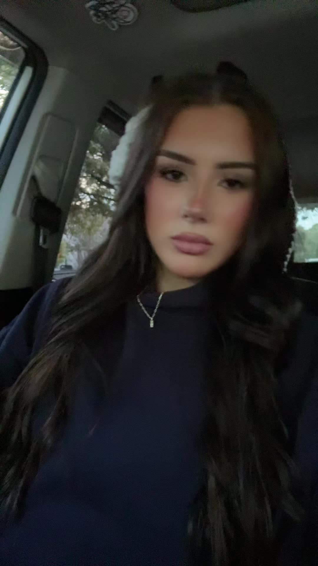 @b🍒