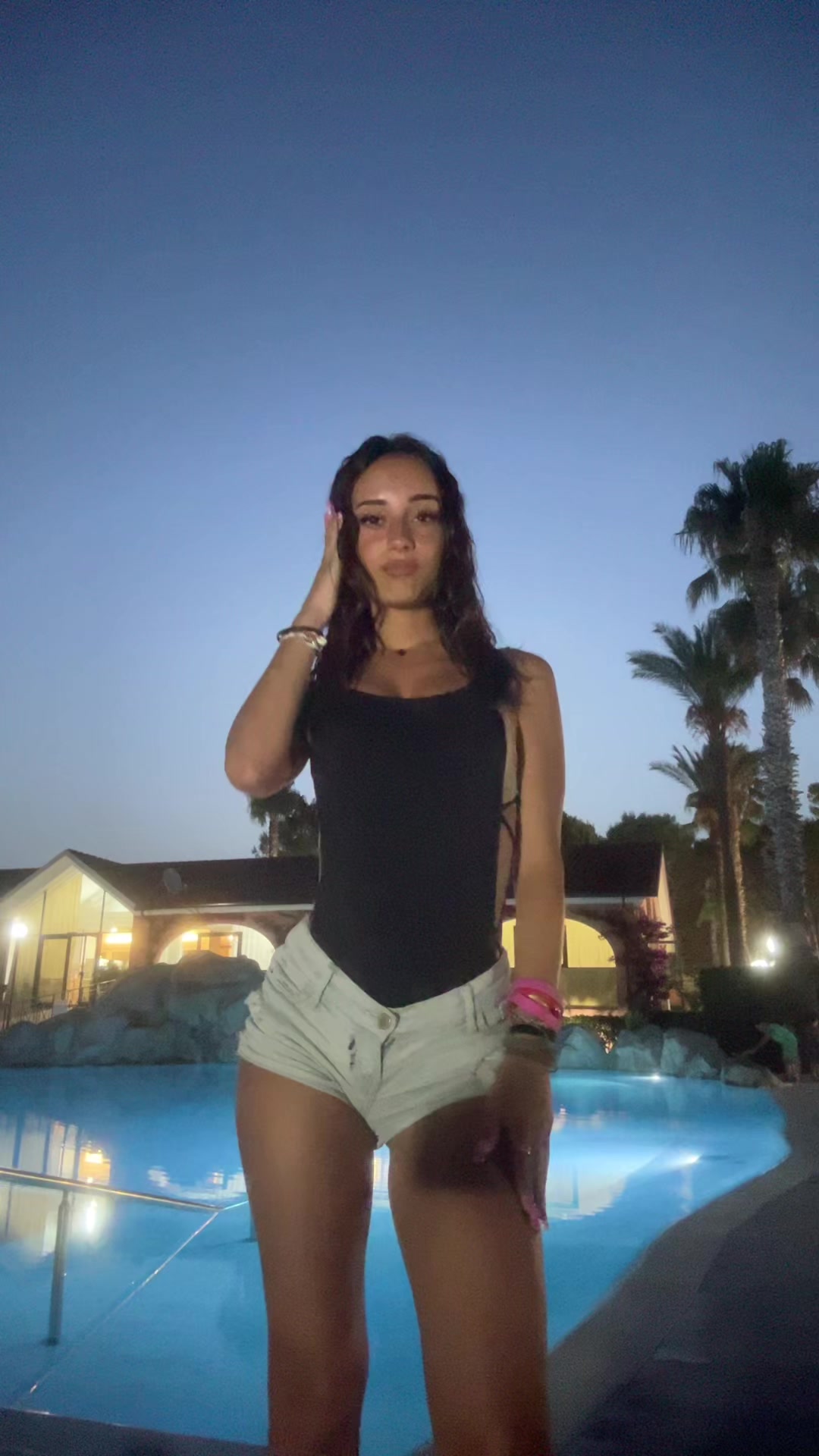 @👸🏻