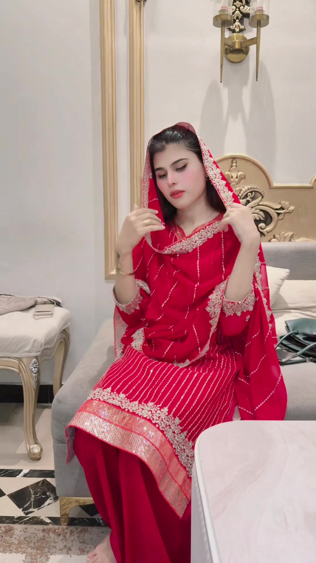 @MAHI 👑