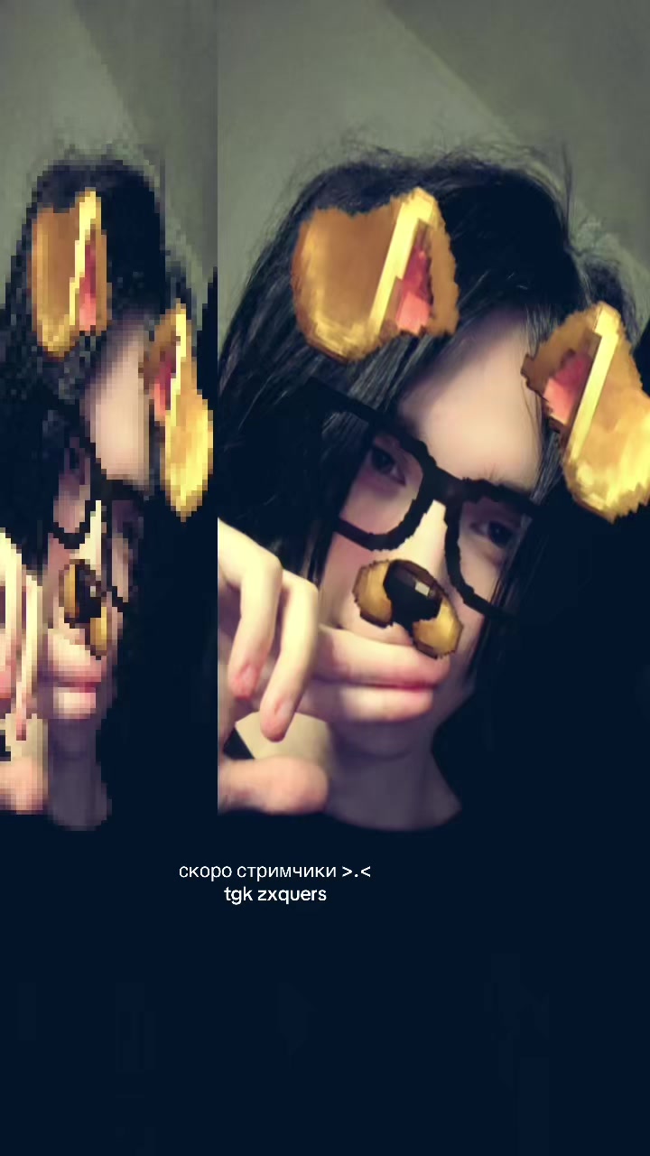 @>.<