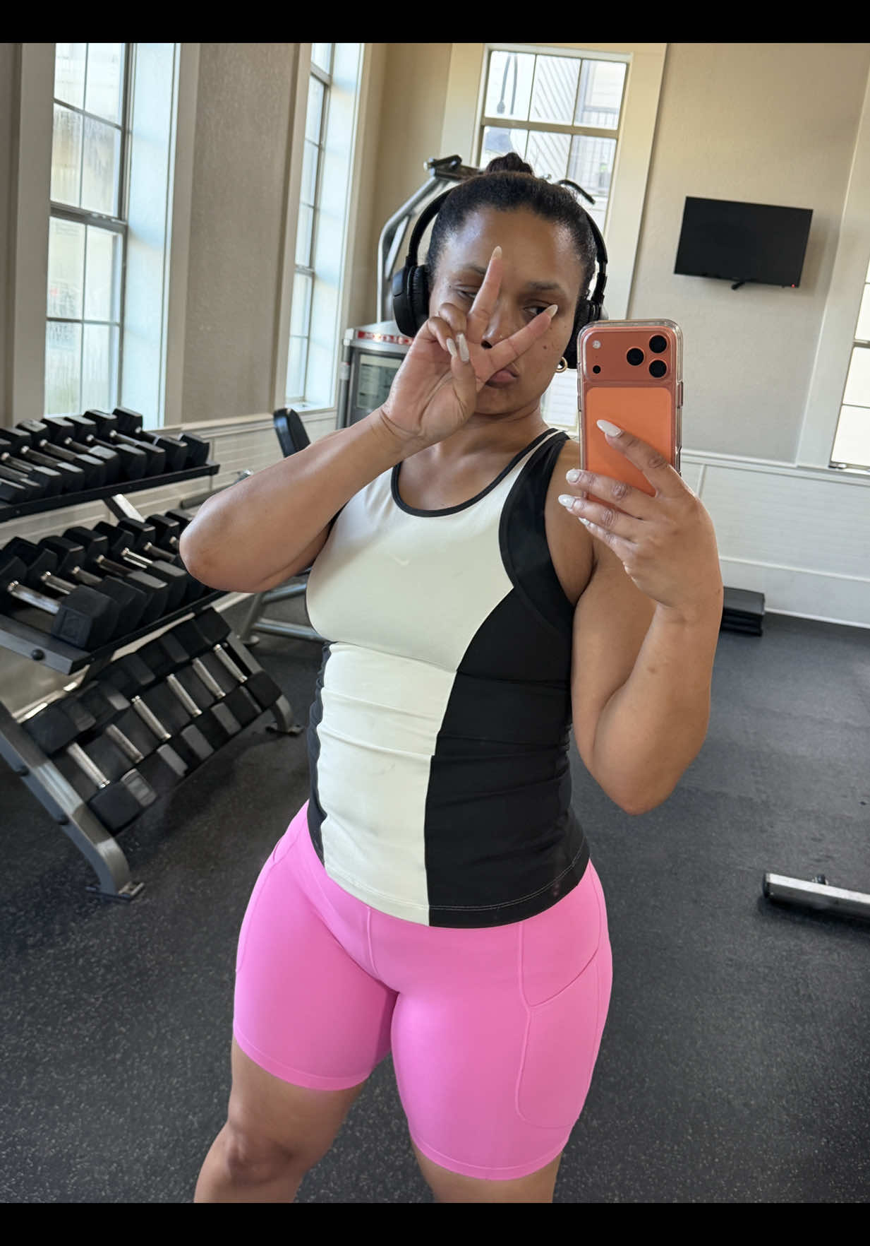 @joanelmary