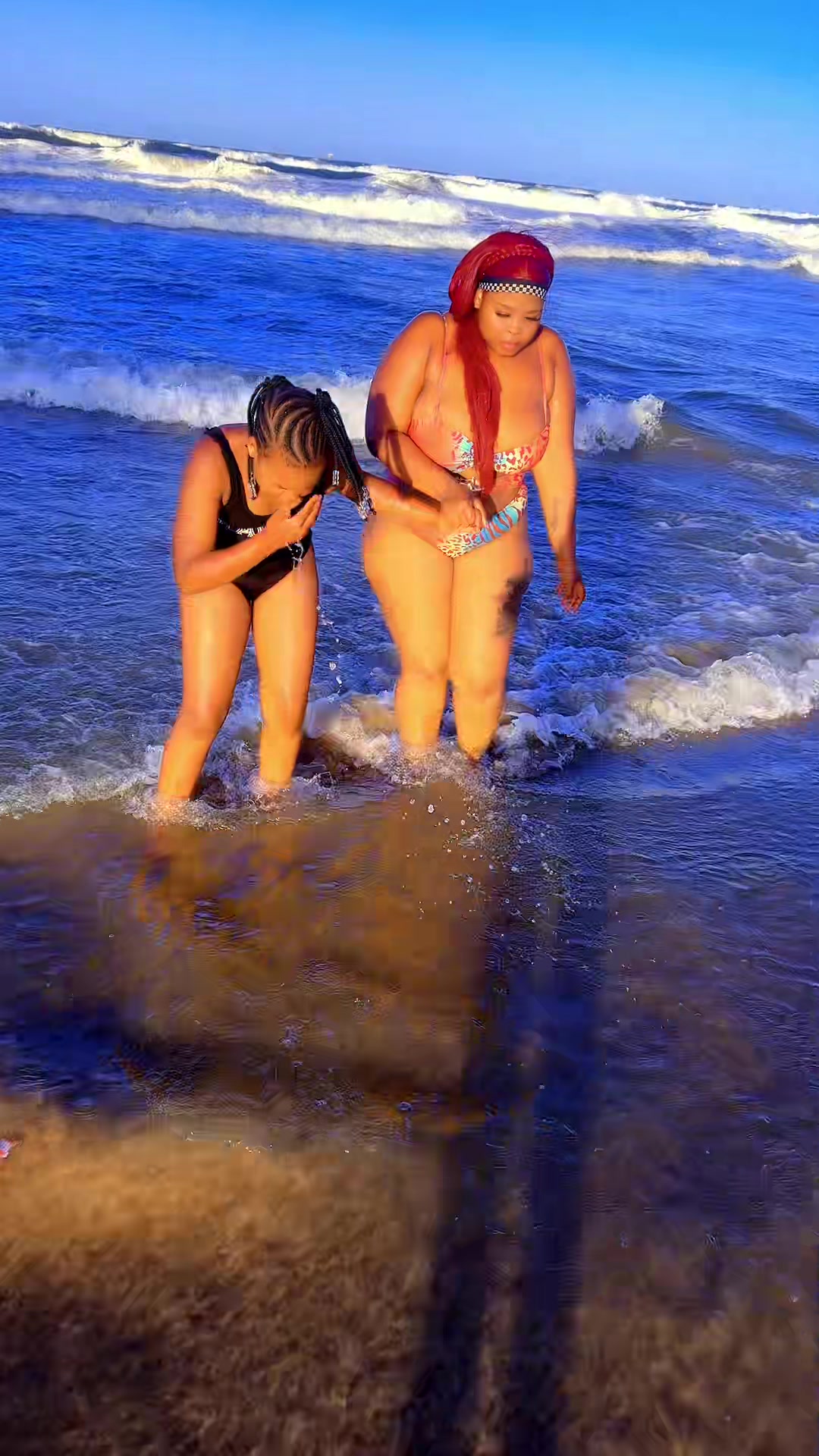 @Curvilicious 🥰F
