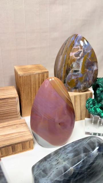 @Beyond the Mood | Crystals