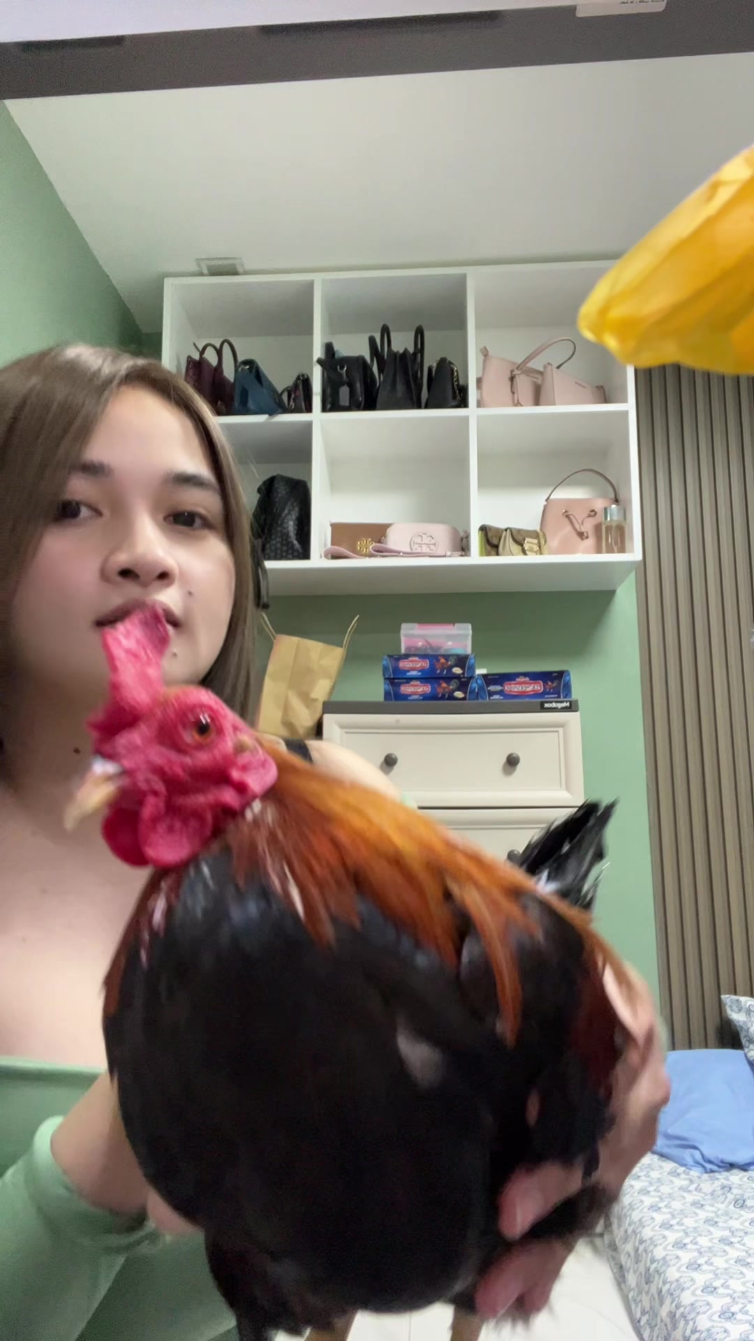 @GoldenGirl