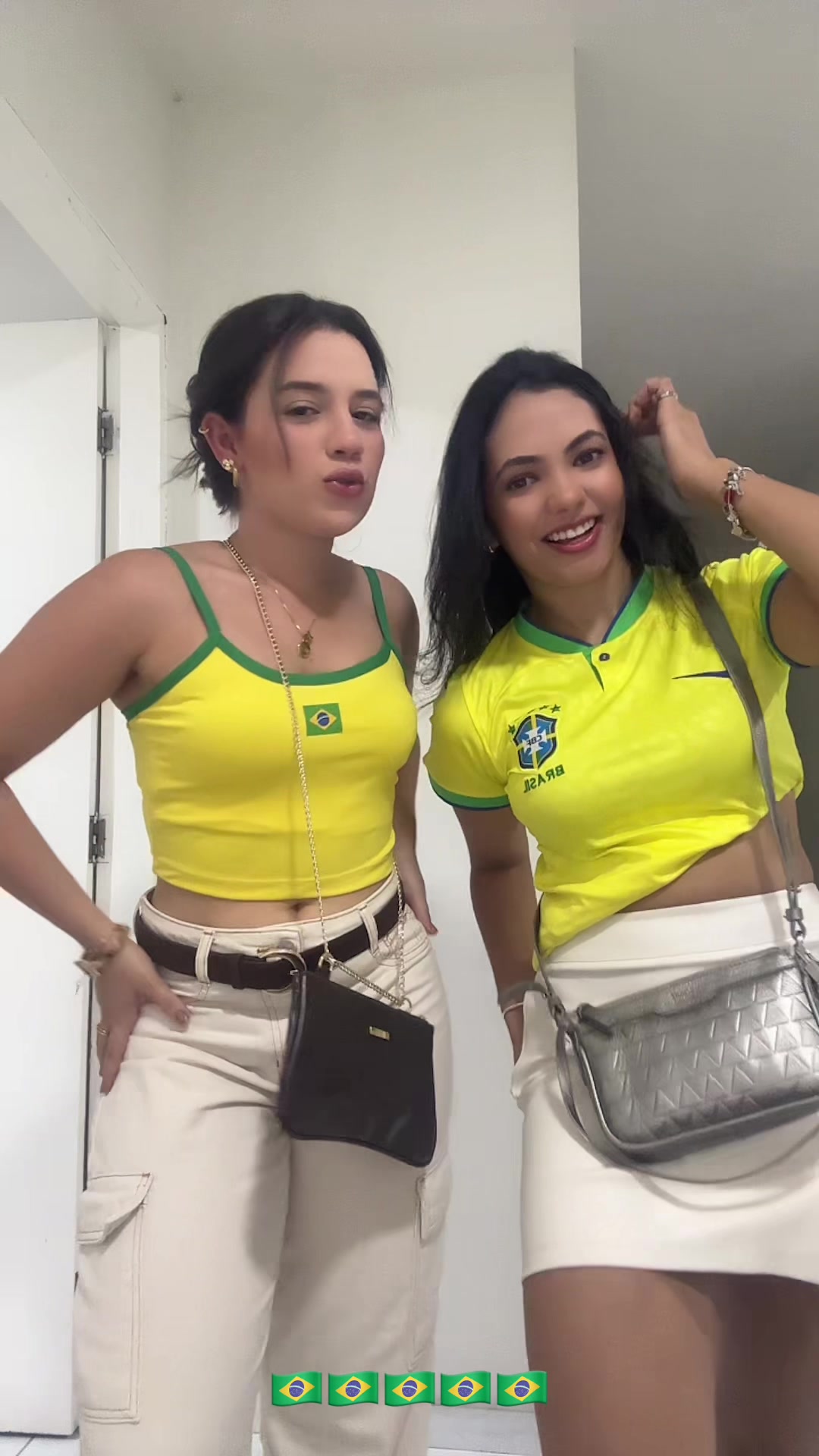 @L&iacute;via Souza