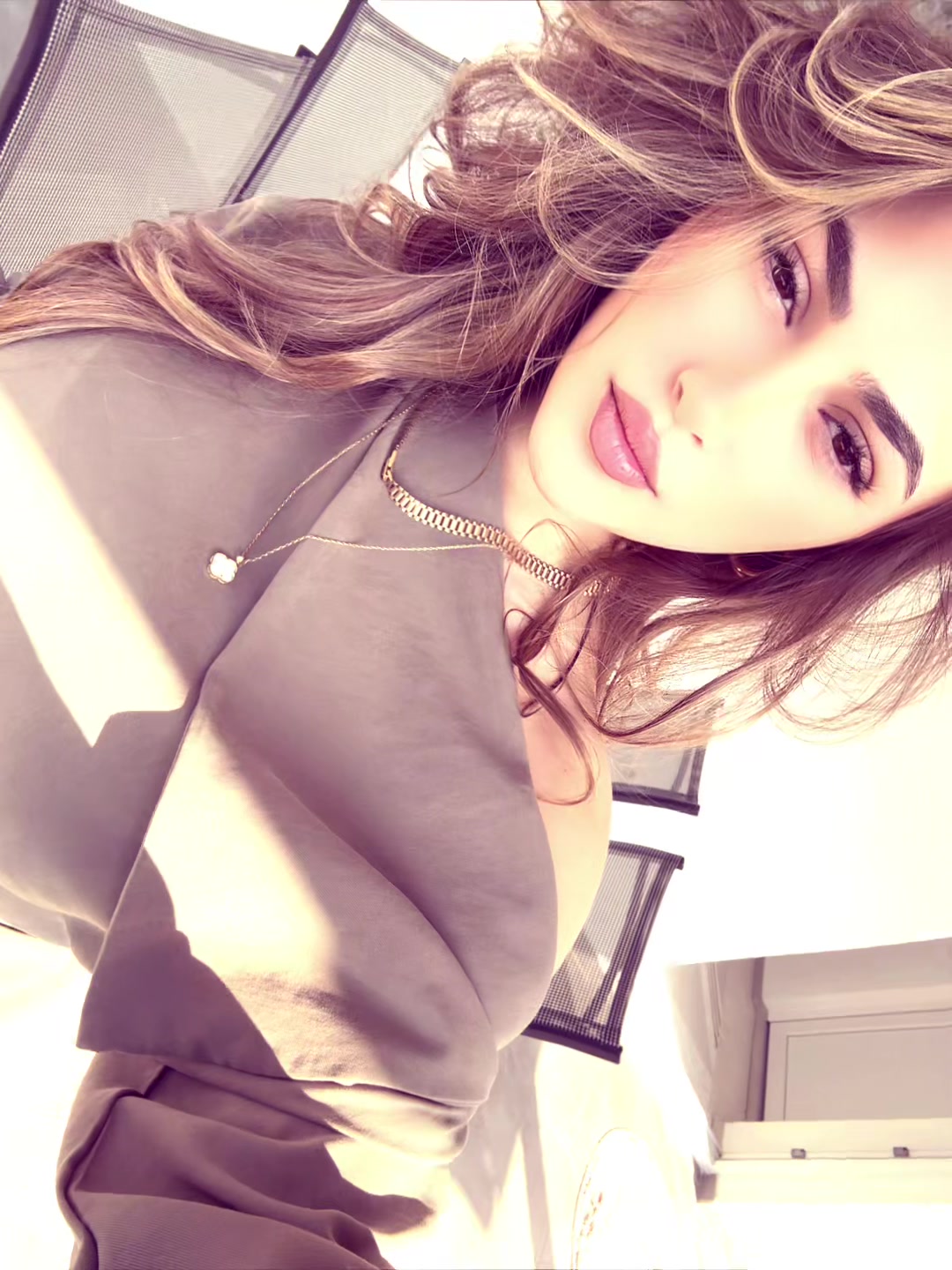 @Loresa
