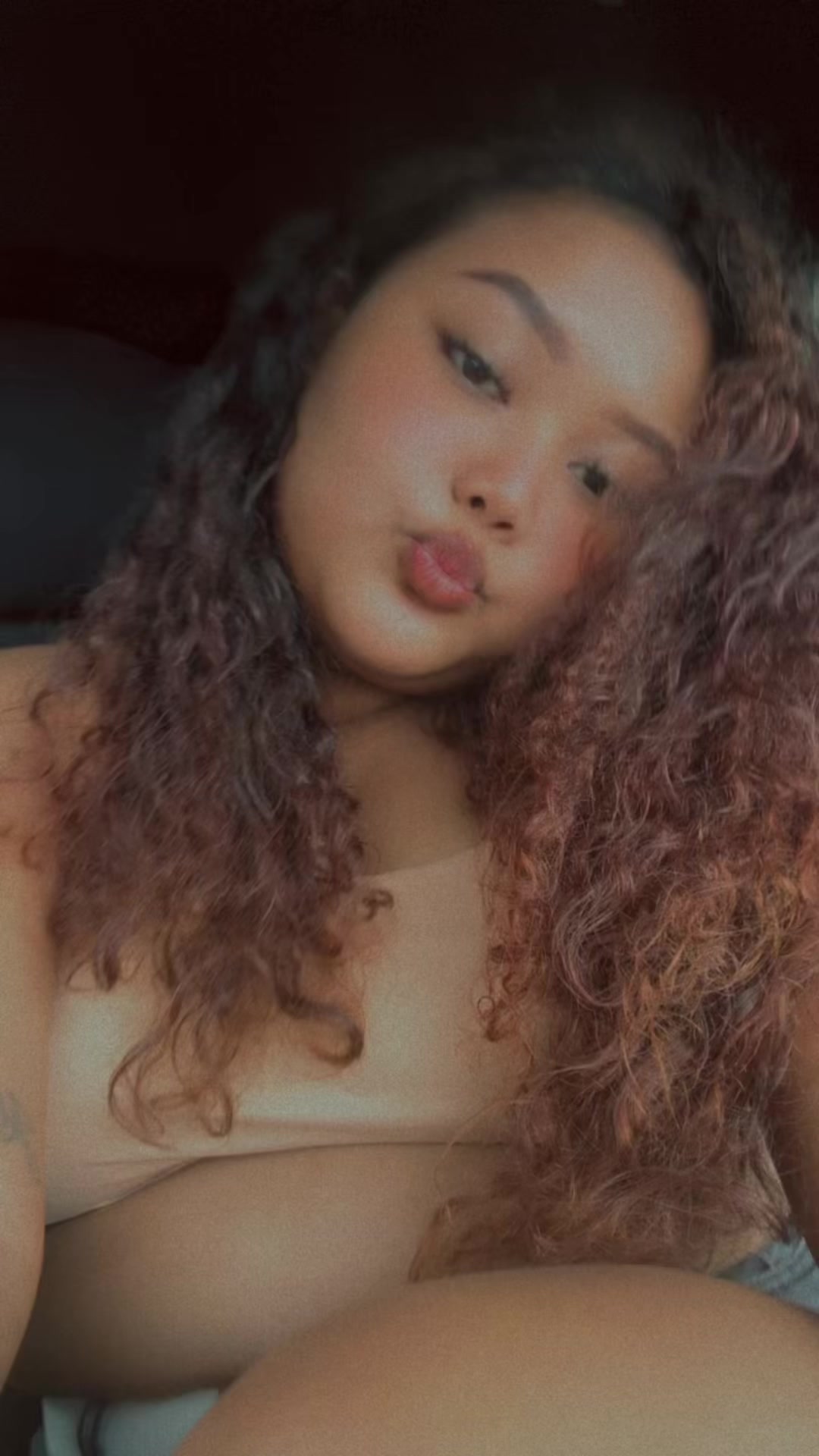 @𝖈𝖍𝖆𝖗💫💜