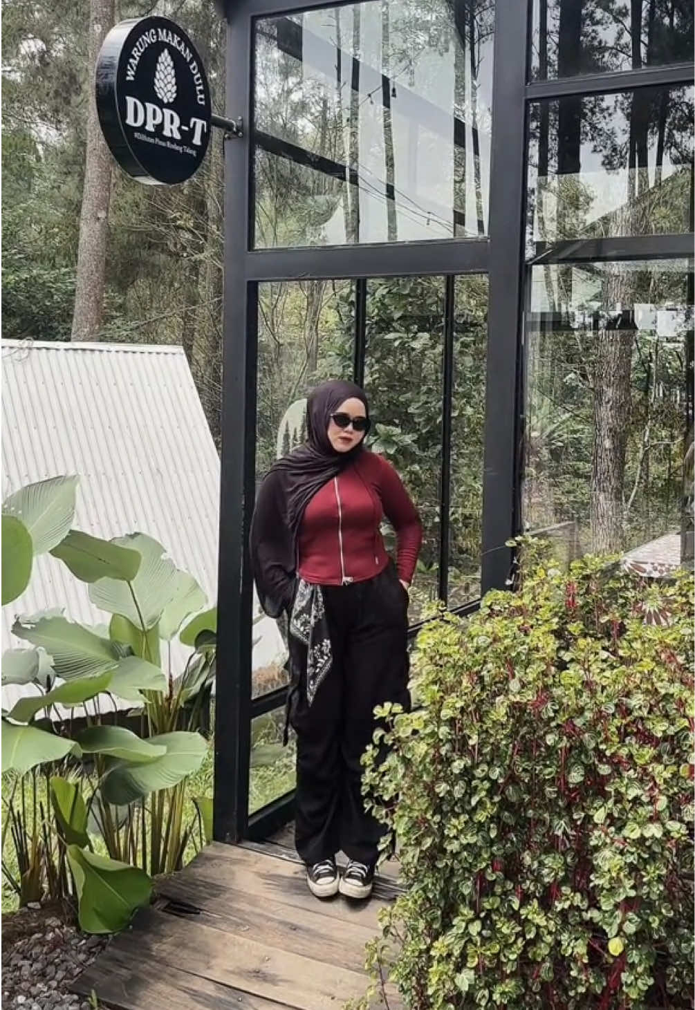 @Yhiviii