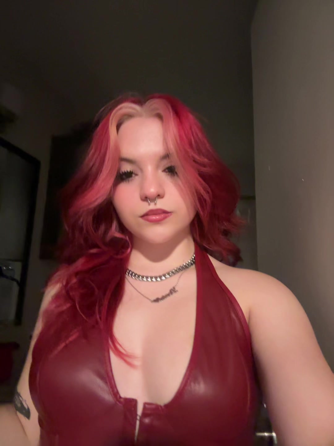 @:3
