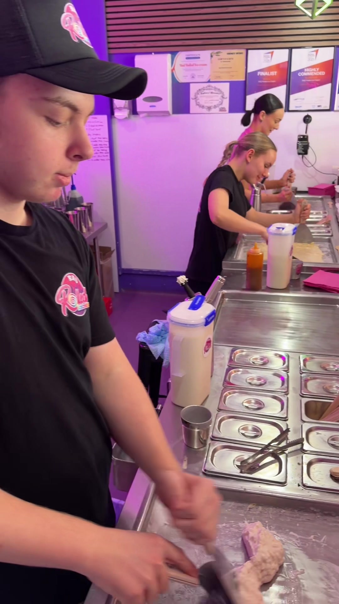 @radrolledicecream