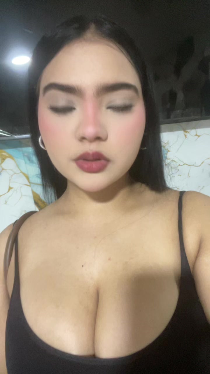 @L E I S S A Y