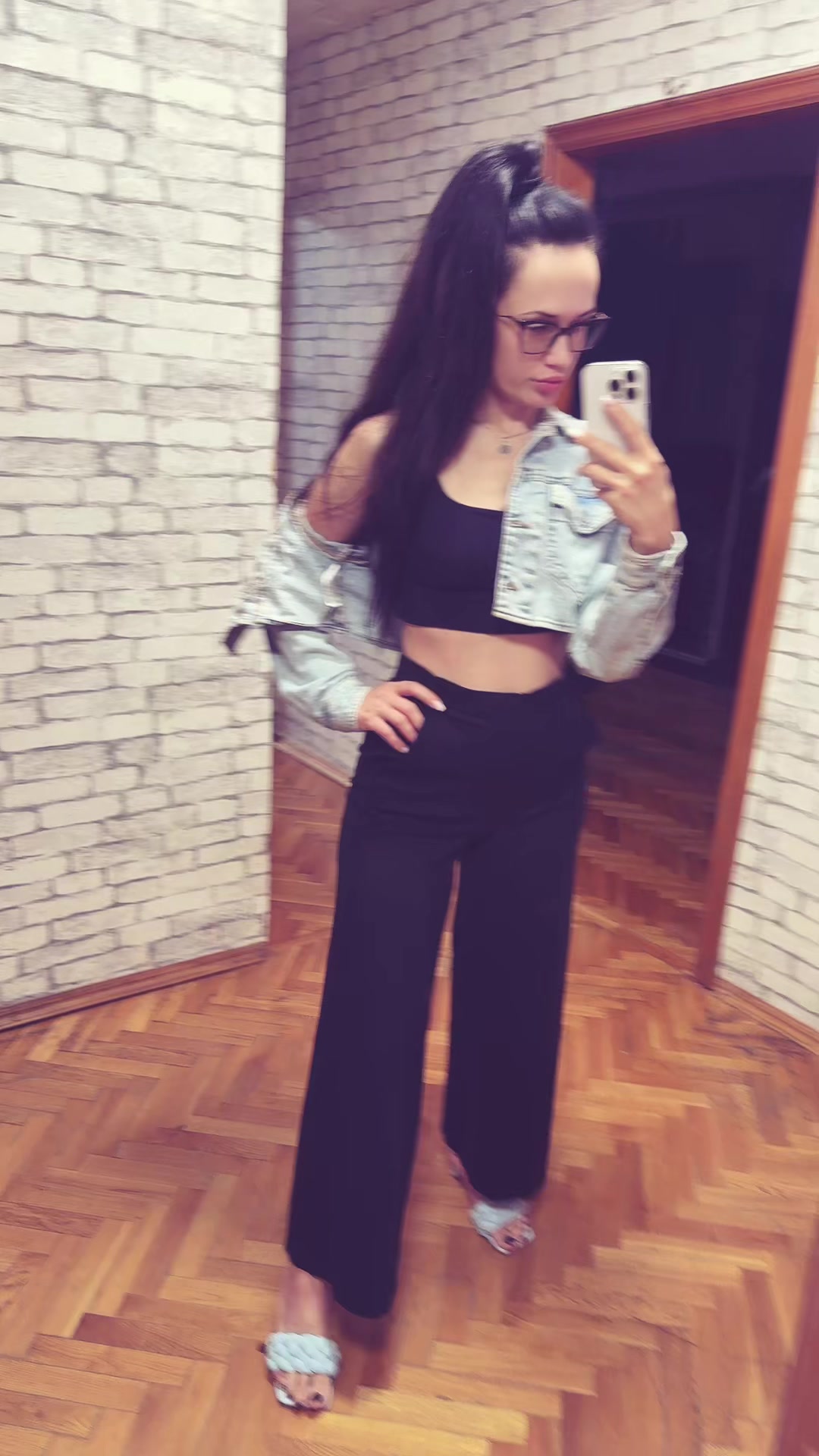 @Darya Popova490