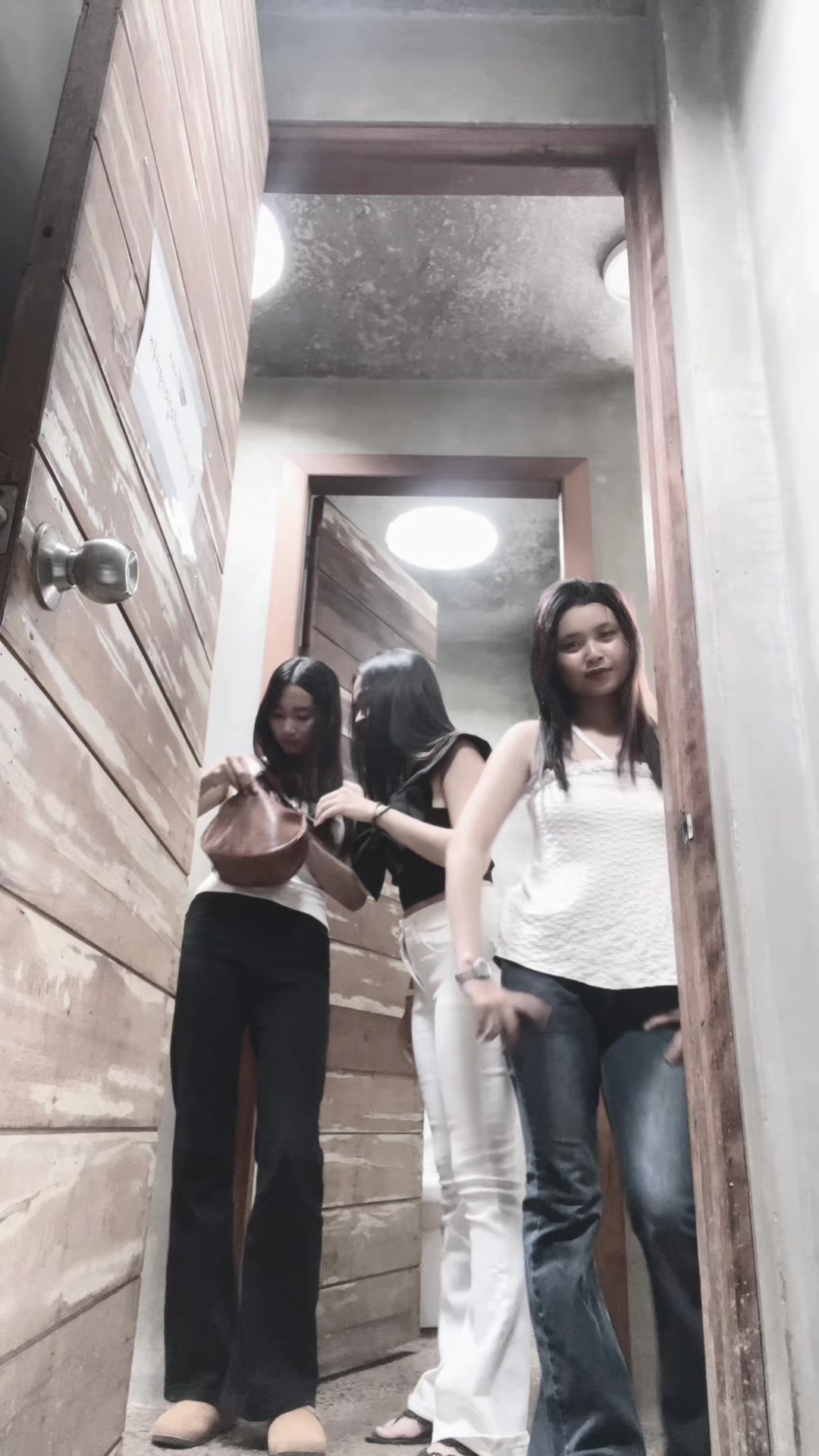 @ស្រីឌីចាយលុយមិនចេះគិត