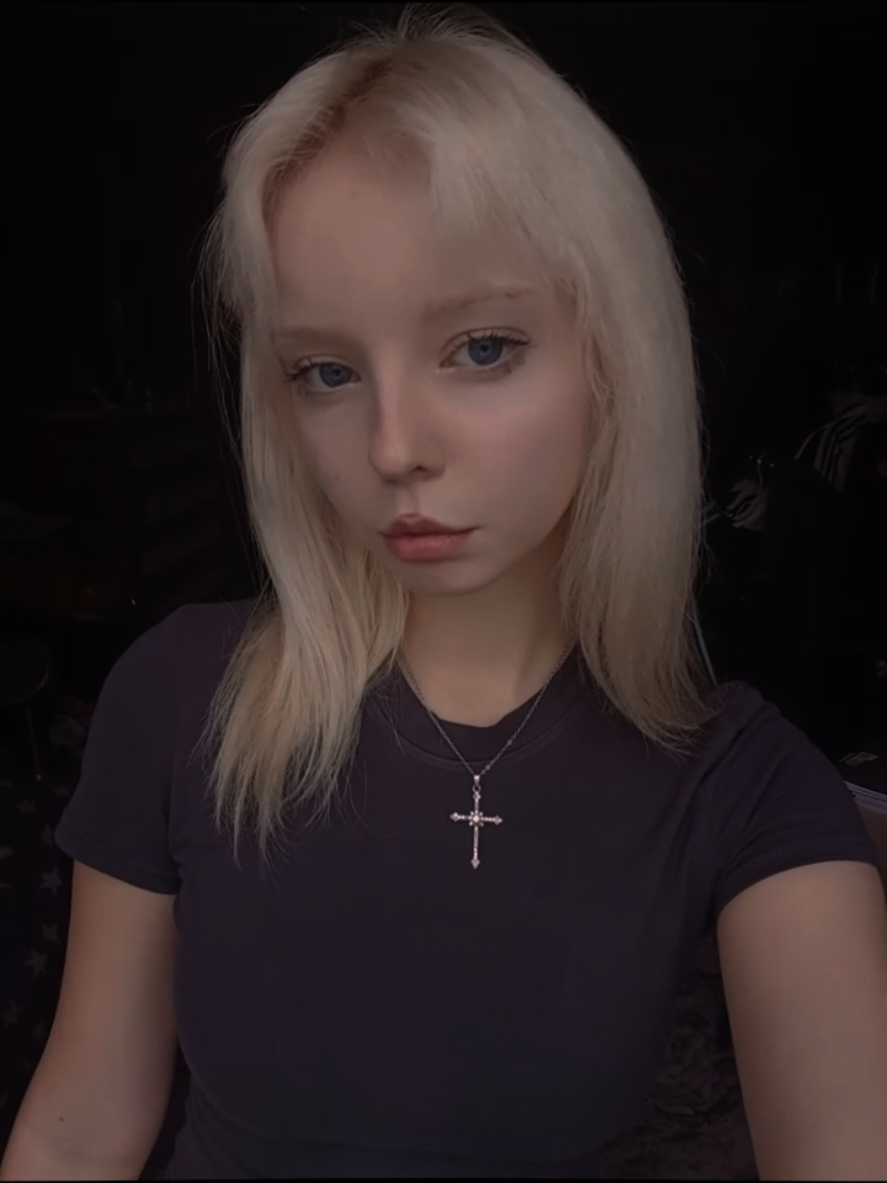 @♡The girl of the dealer♡