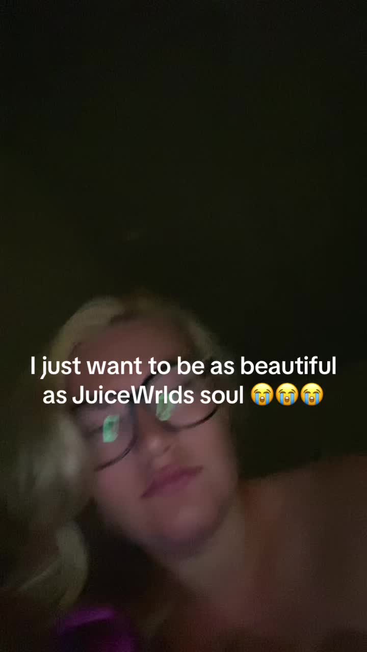 @Dee💙🤍328D