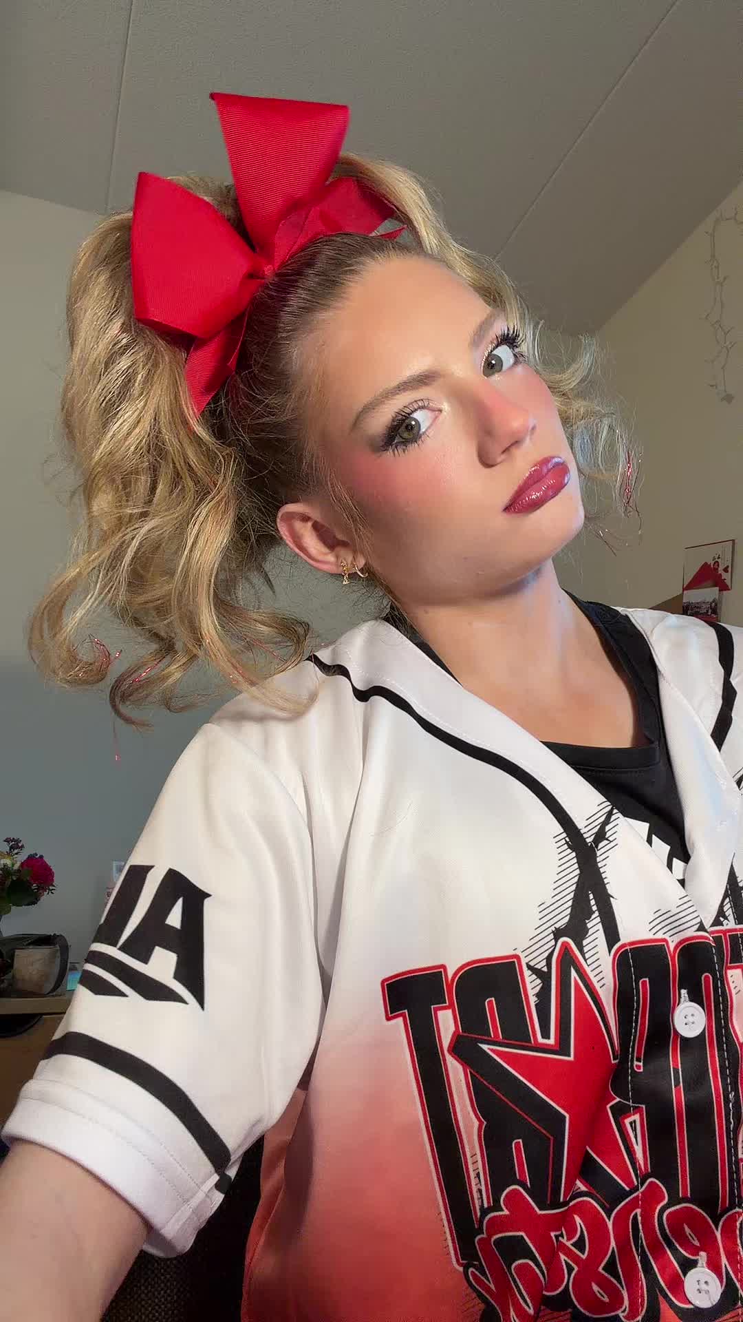 @lucy.in.the.skai