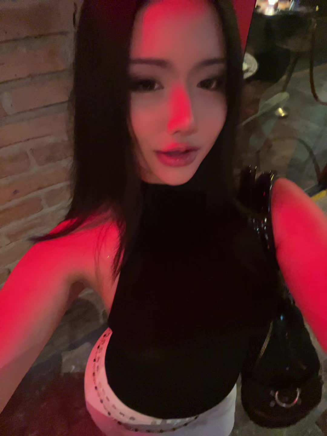 @Bxrtiegurl
