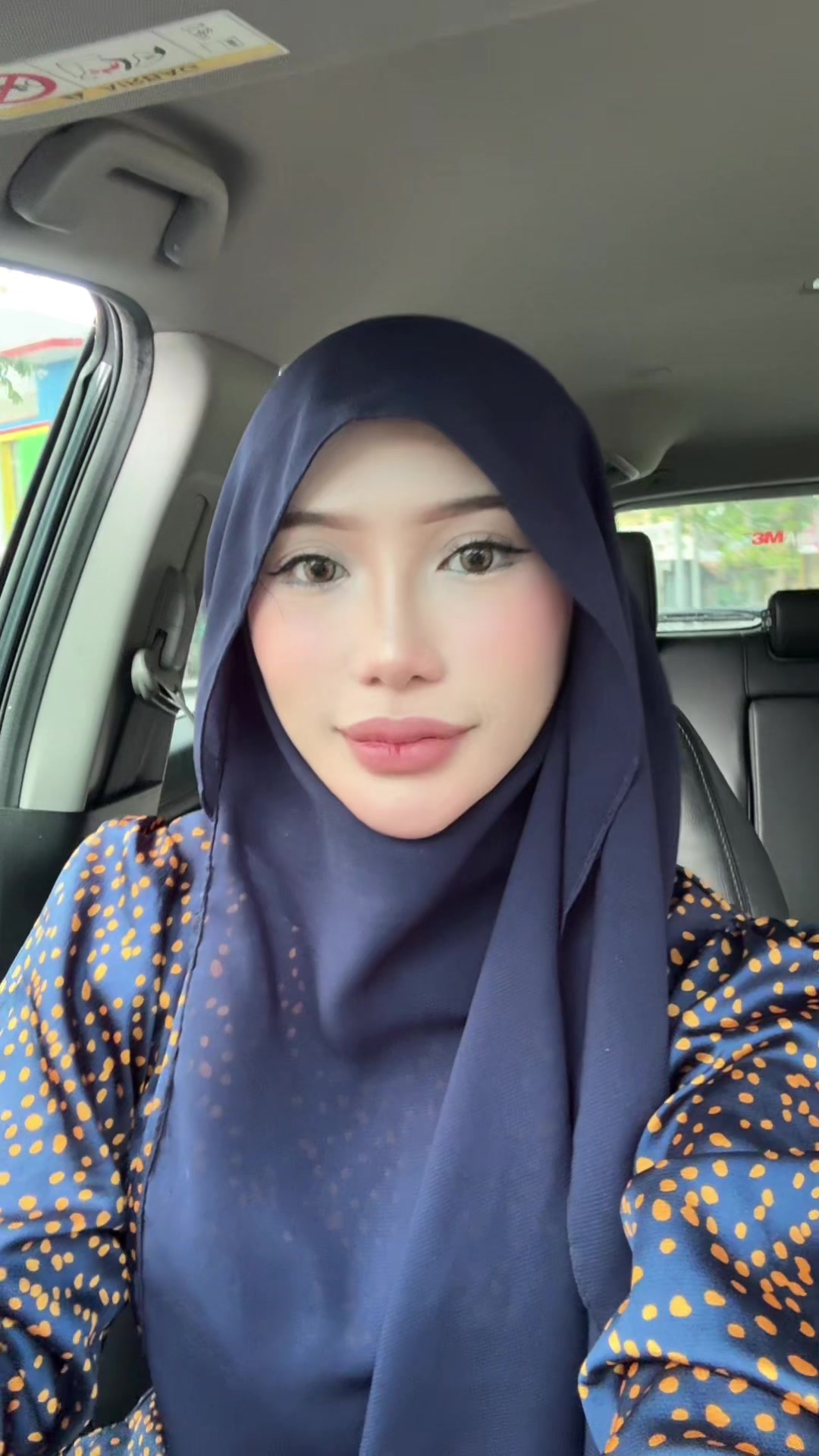 @alissazam