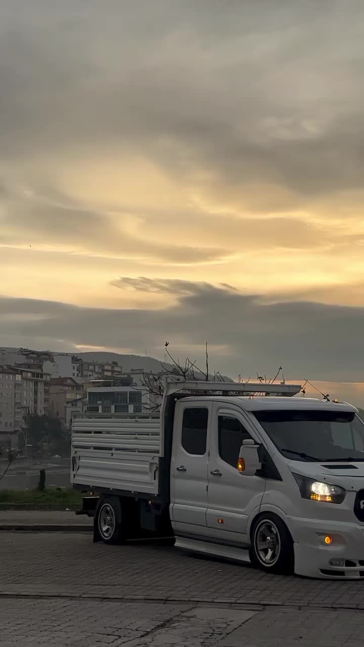 @28aan605