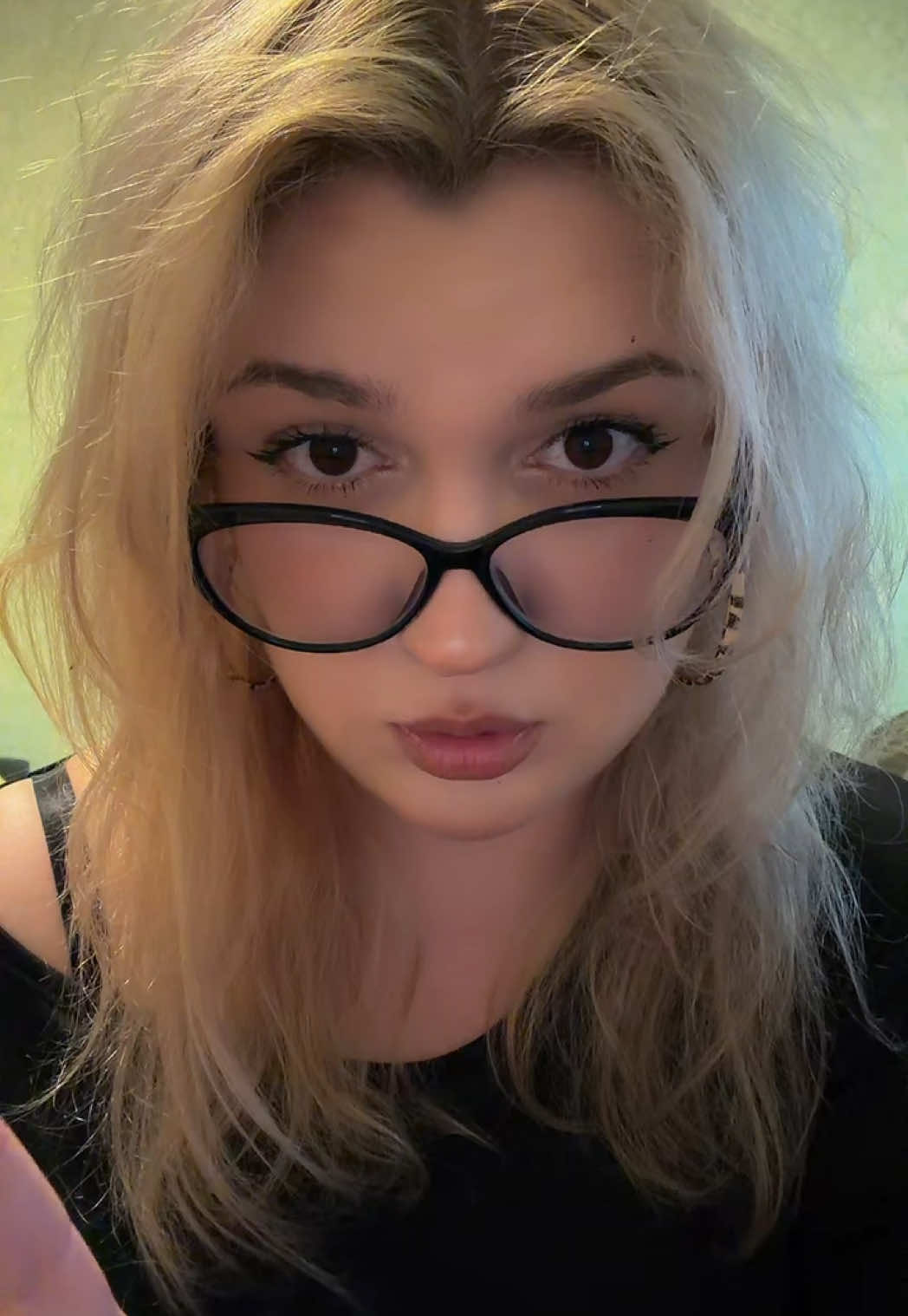 @вика ☁️🥢 ;