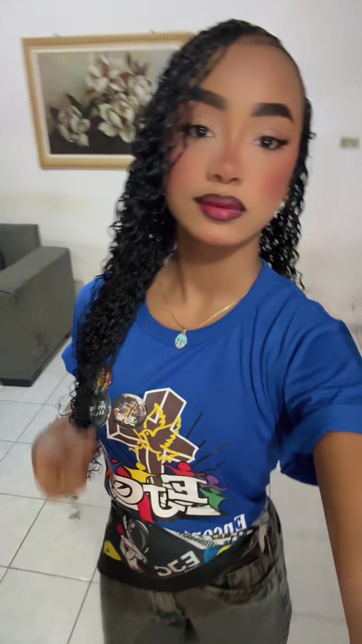 @x_clara4