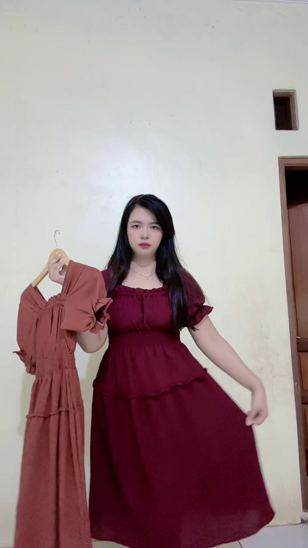 @wulandari.