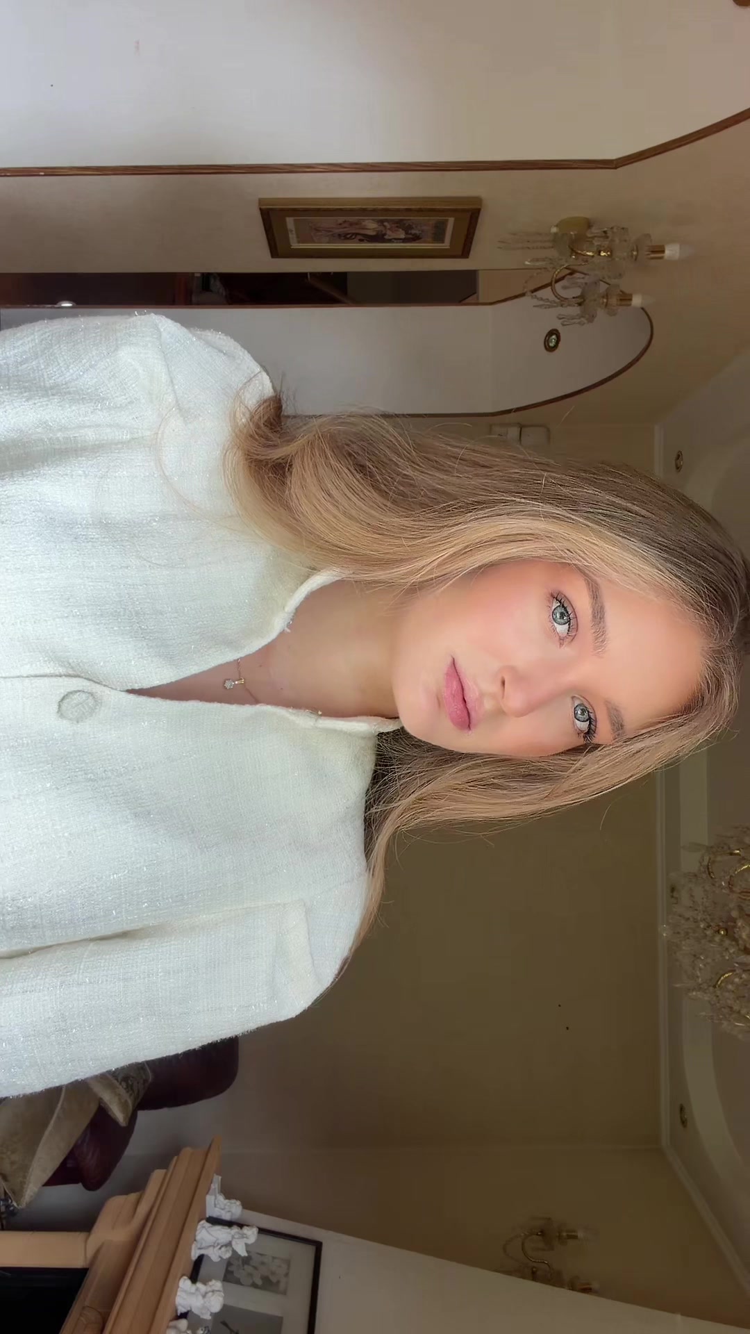 @Polina Lomova