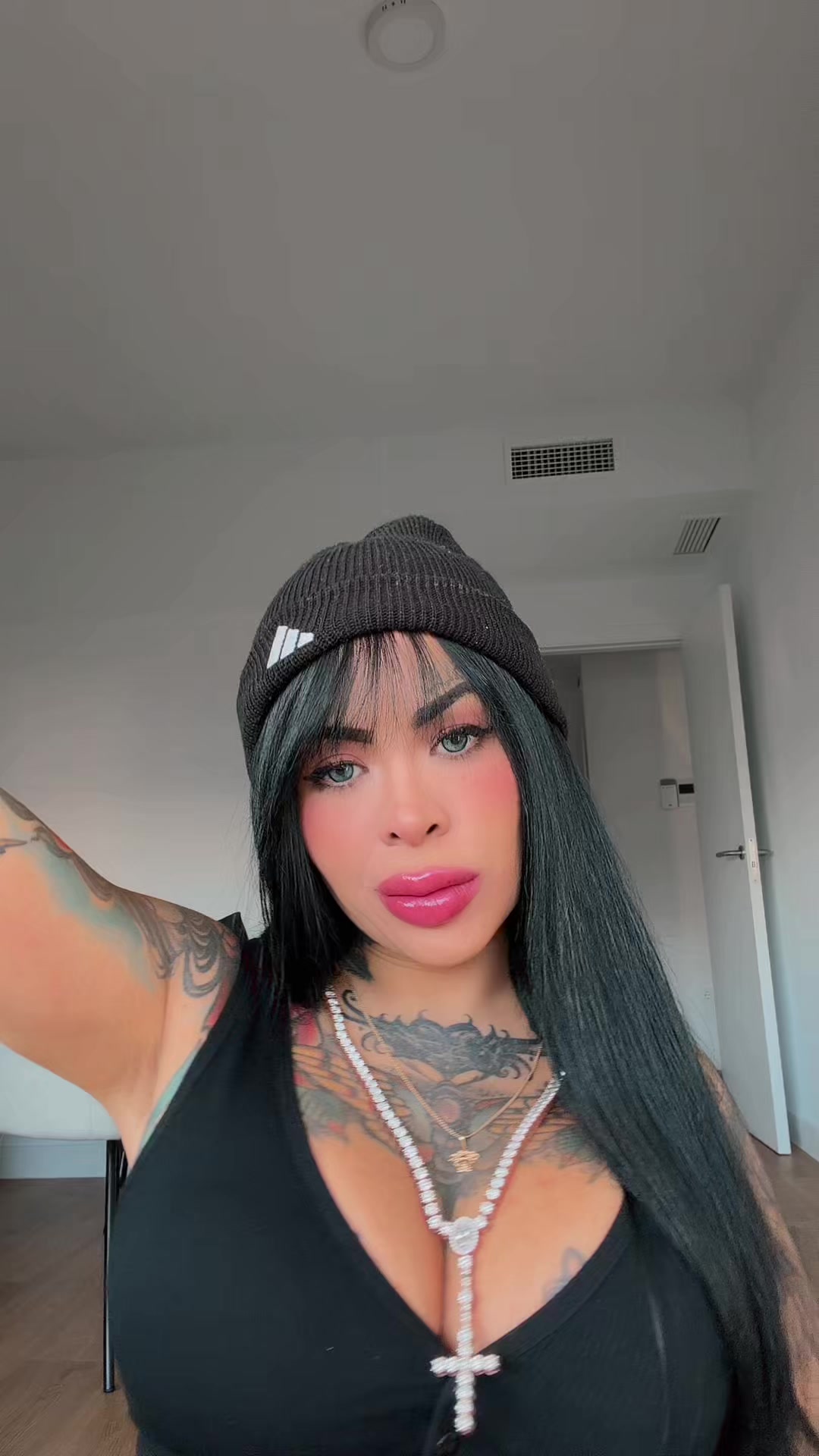 @nikk1acosta