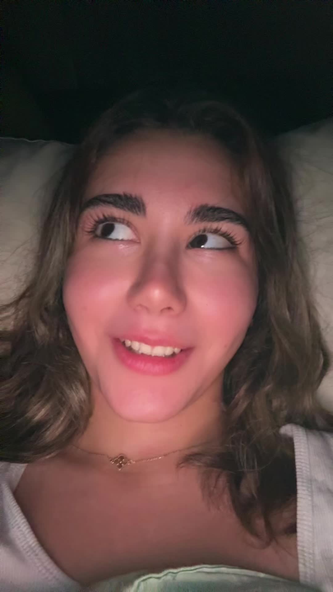 @shainashafiie