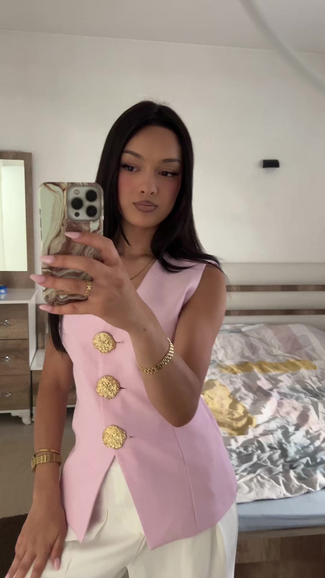 @𝘽