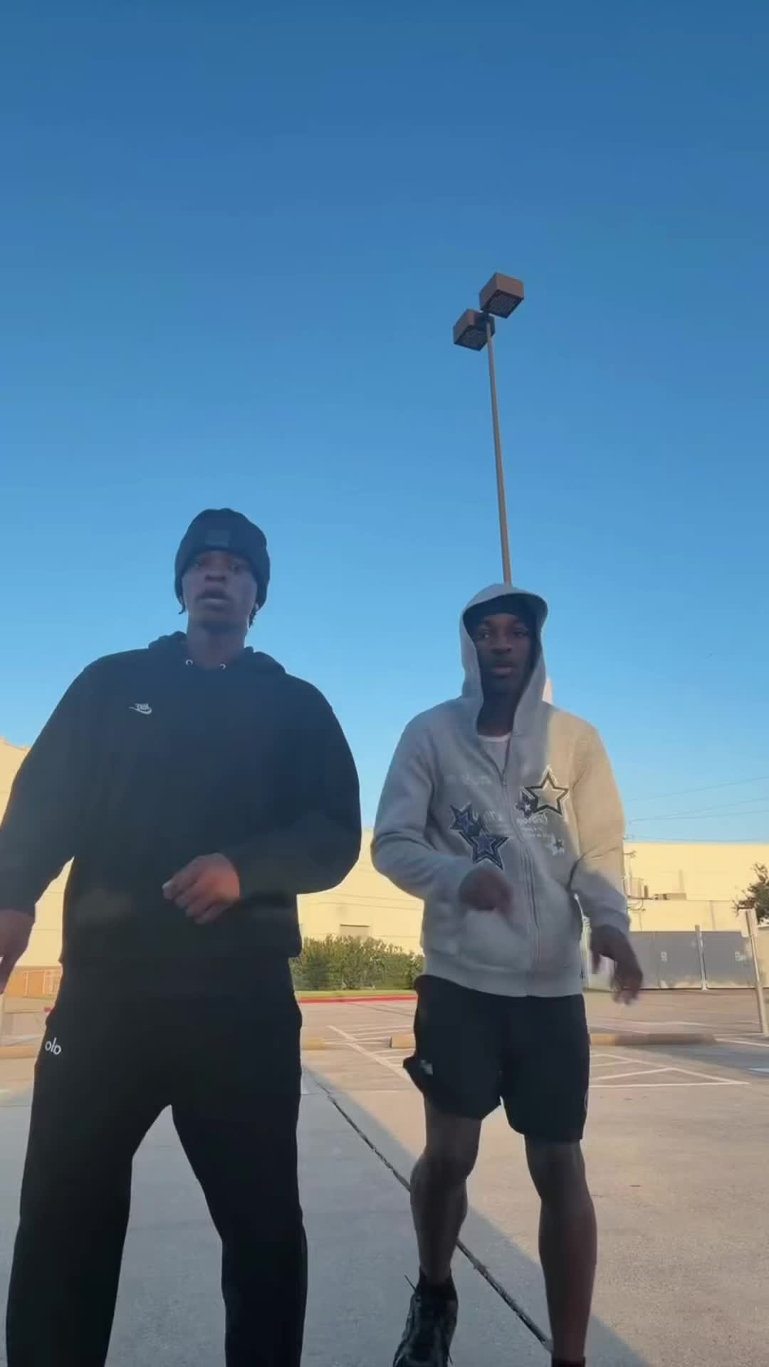 @Blxckhouse☄️