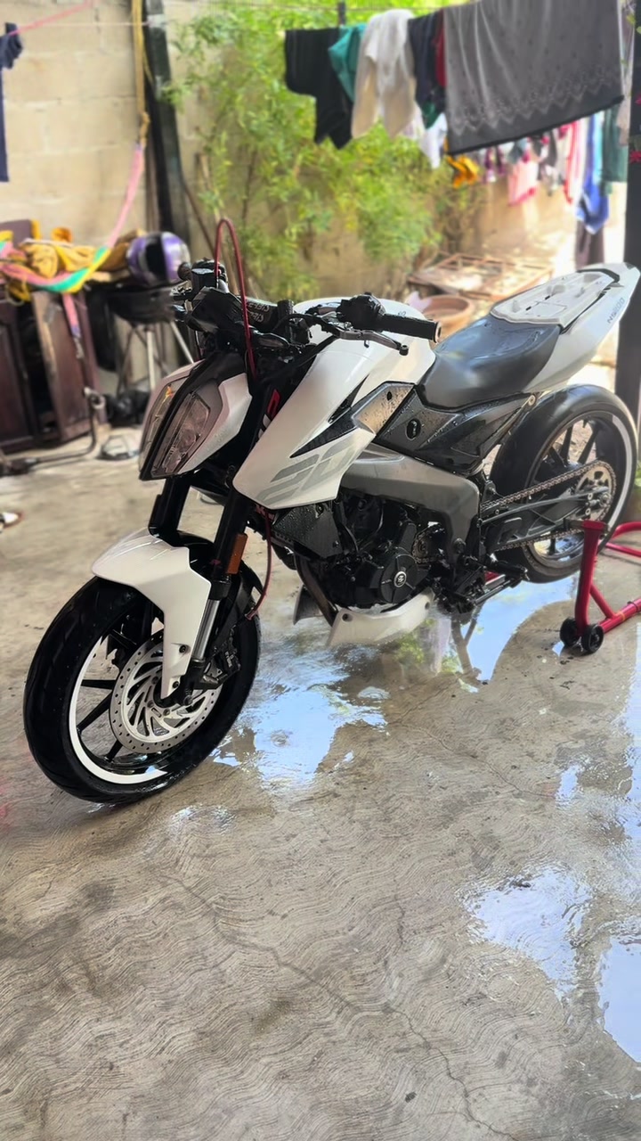 @Super Jav&iuml; 099