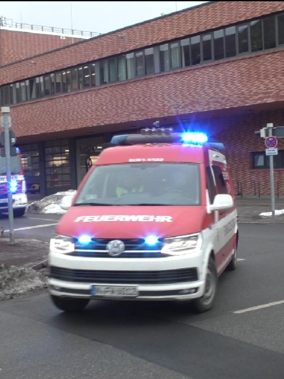 @Bluelights_s&ouml;m