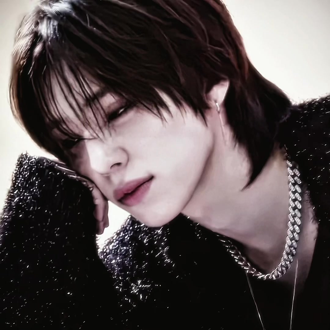 @๐ฆ๐๐๐ข๐ฌ๐จ๐ง