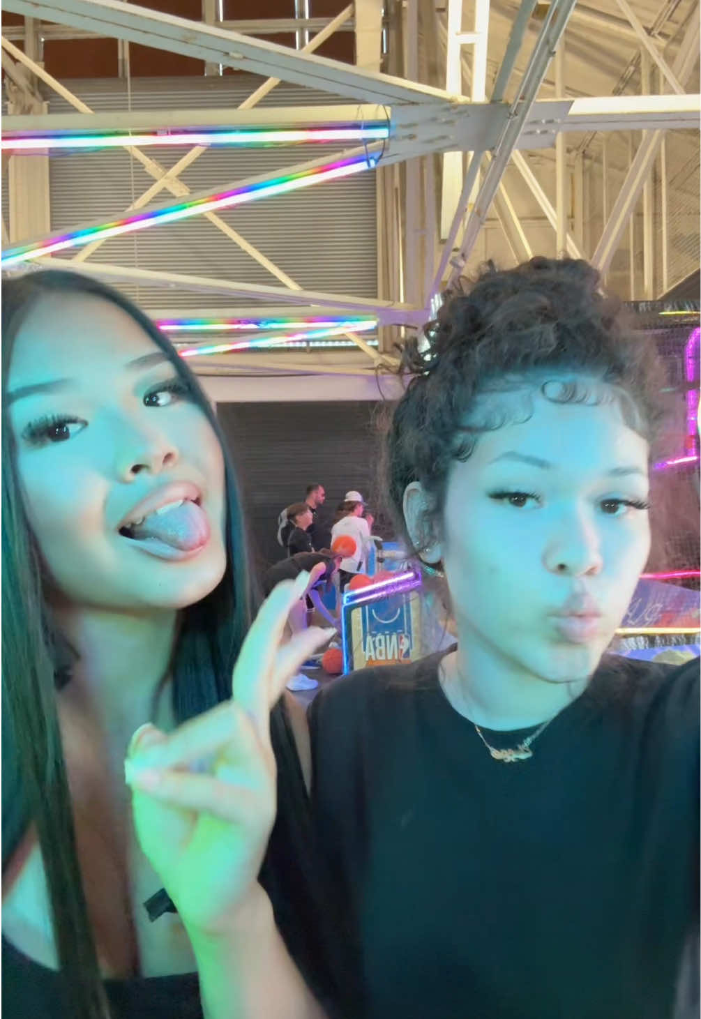 @Liv