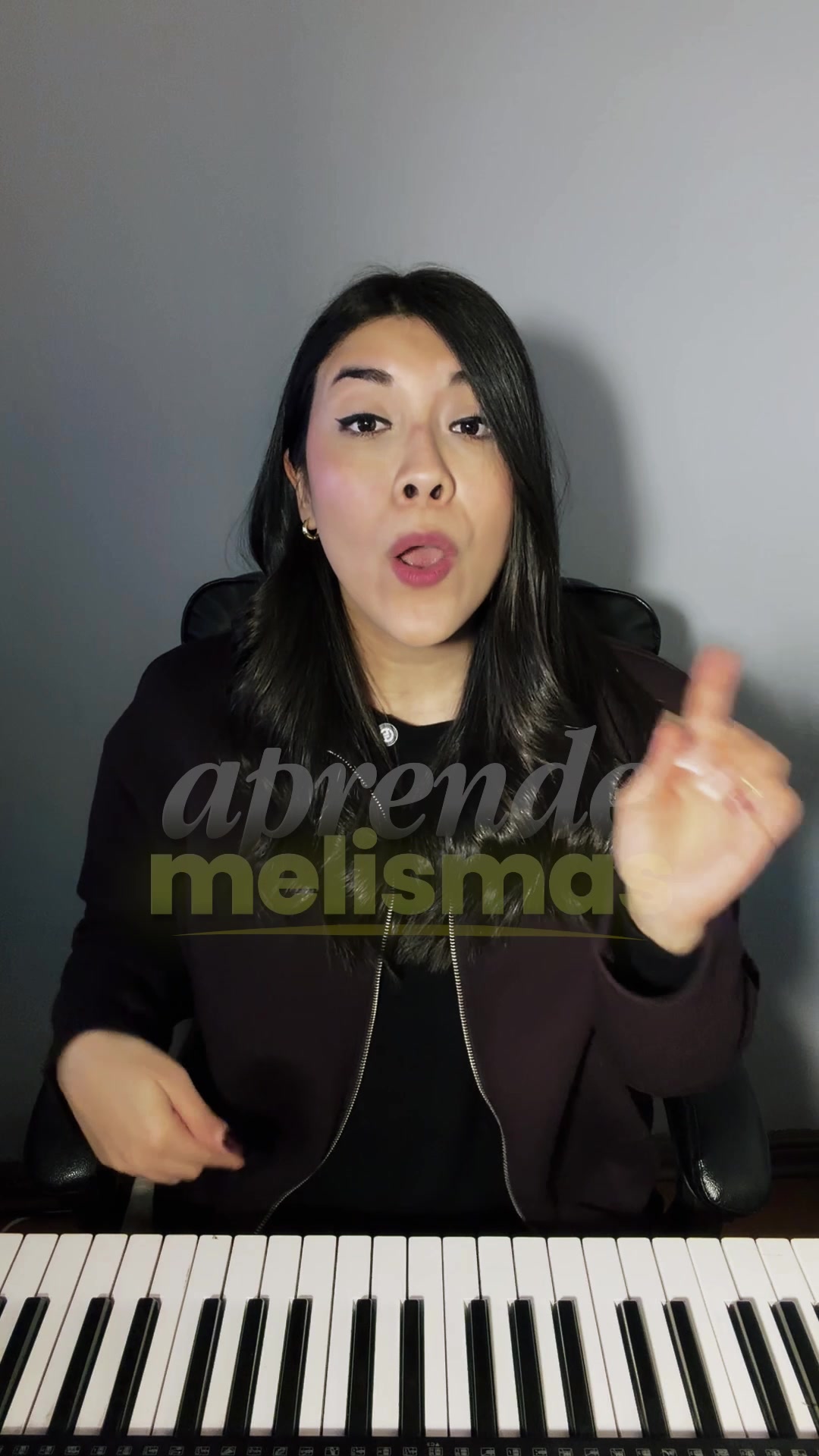 @Nadia Constanza | Vocal Coach