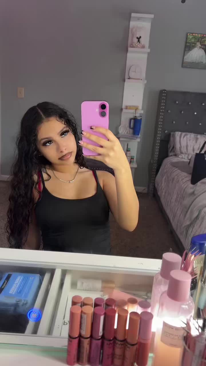 @niicole.