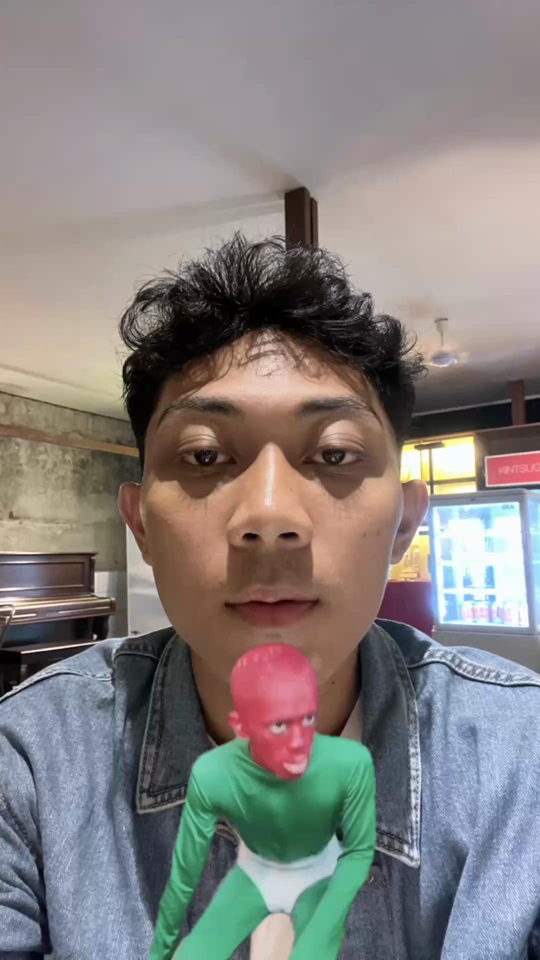 @Ahleswander