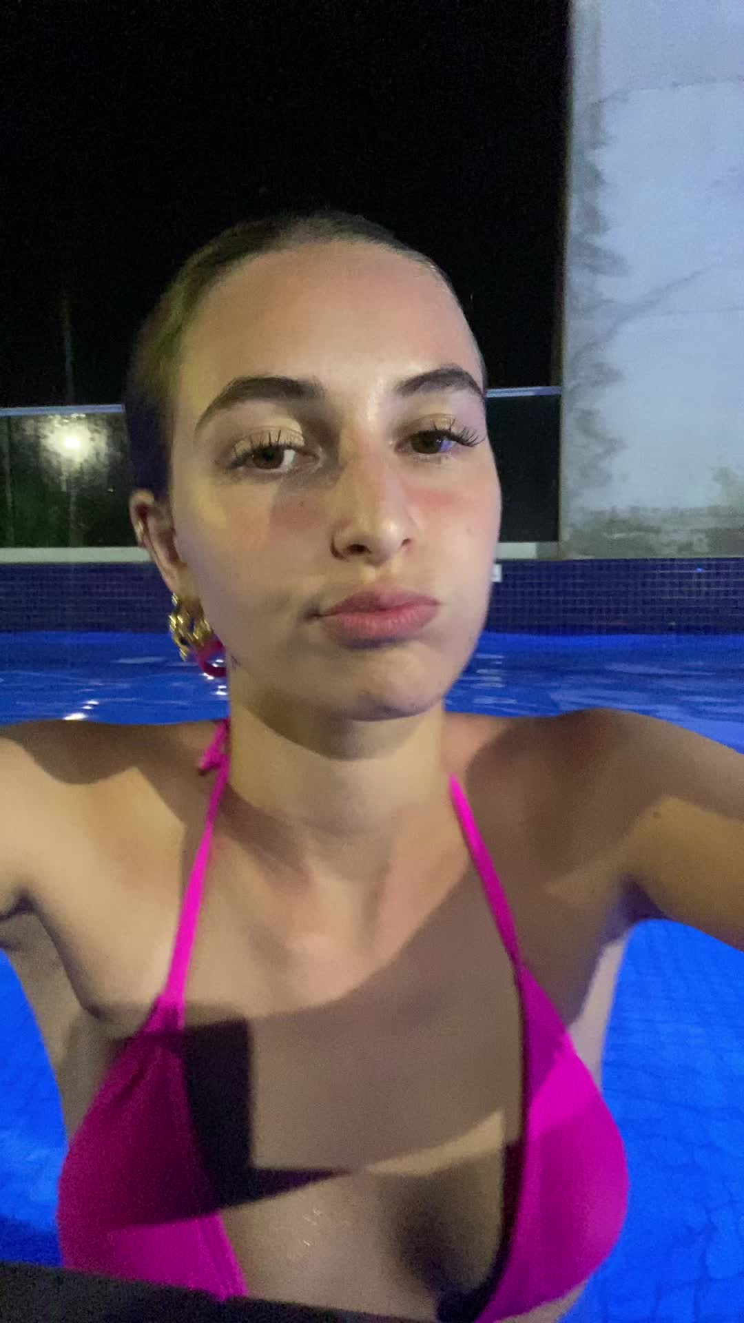 @user63778376262878588